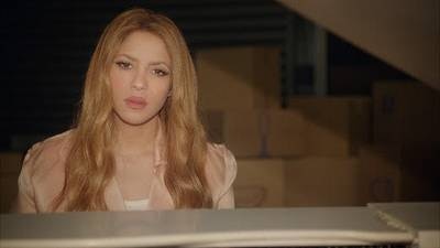 Shakira y sus hijos cantan juntos en videoclip de “Acróstico”