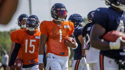 Chicago Bears Q&A: Is Justin Fields taking more checkdowns?