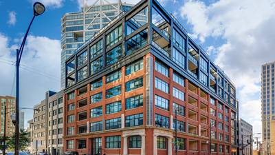 River North 5-bedroom home with putting green: $3.5M
