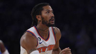 Grizzlies sign Derrick Rose to fill leadership void