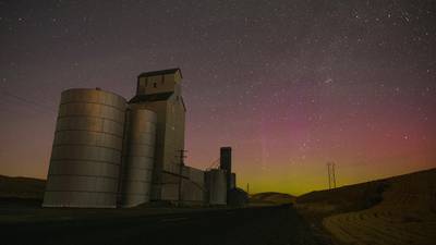 Northern lights unlikely for Chicago skies this week