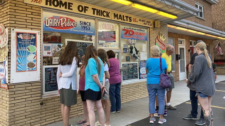 Tinley Park ice cream parlor marks 70 years of serving cold treats for generations of kids, and a few dogs too