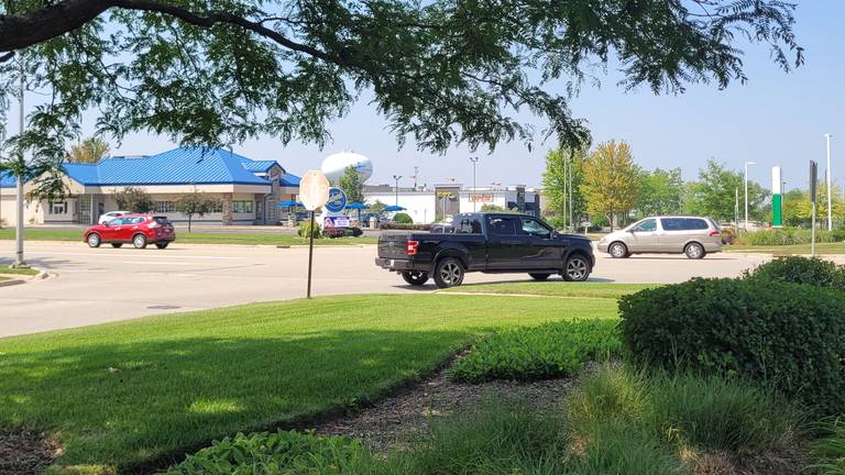 Carpentersville officials looking for ways to head off traffic woes accompanying new Randall Road businesses
