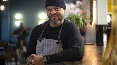 Restaurant column: The SoulFood Lounge in North Lawndale