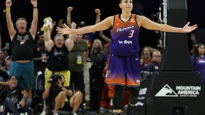 Diana Taurasi becomes 1st WNBA player to reach 10,000 points