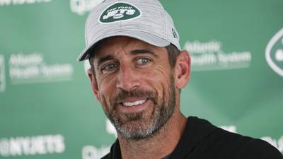 Rejuvenated Aaron Rodgers inks restructured contract with Jets