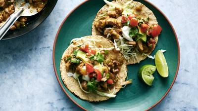 Recipe: Green chile chicken tacos