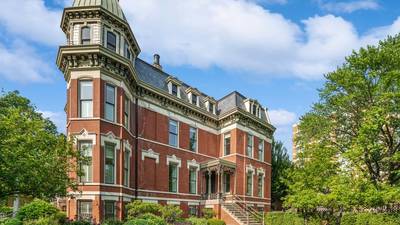 Founder of trading firm DRW Holdings lists Wicker Park mansion